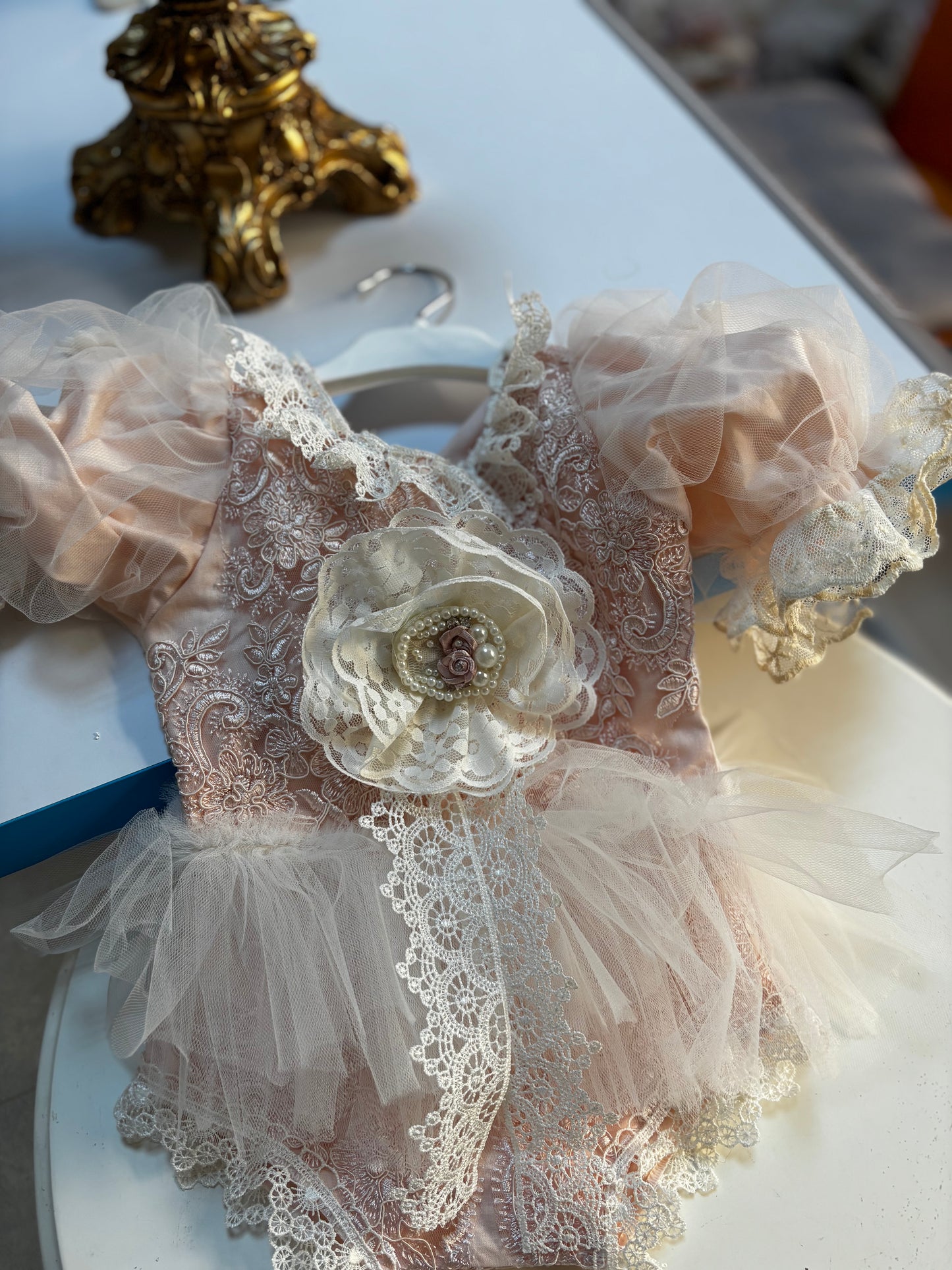 Light pink coton lace fabric romper wholesale 6 pcs