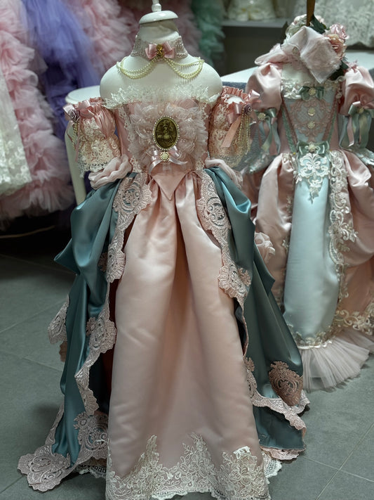 Vintage long dress 6 t