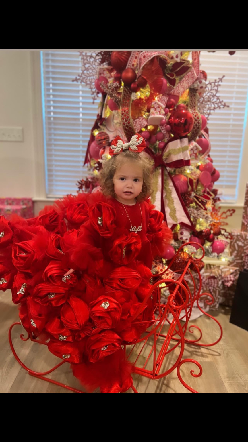 Red flowers long girl dress and hairclips