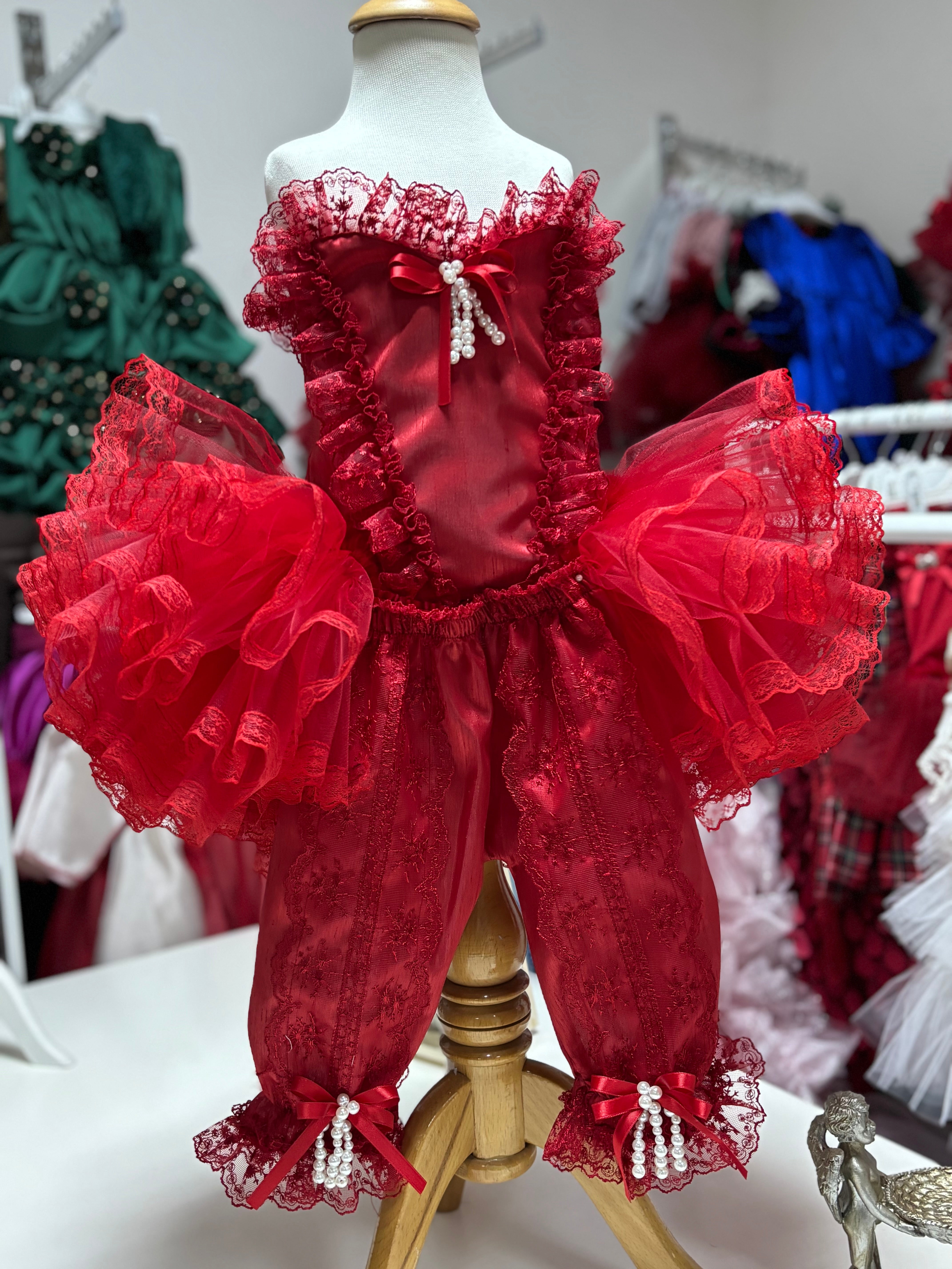 Red two pieces outfit