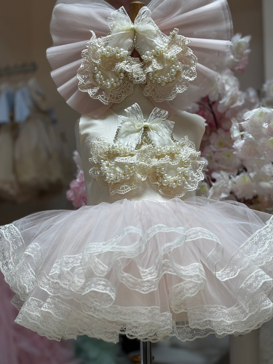 Cream girl balerin tutu dress and hair bow
