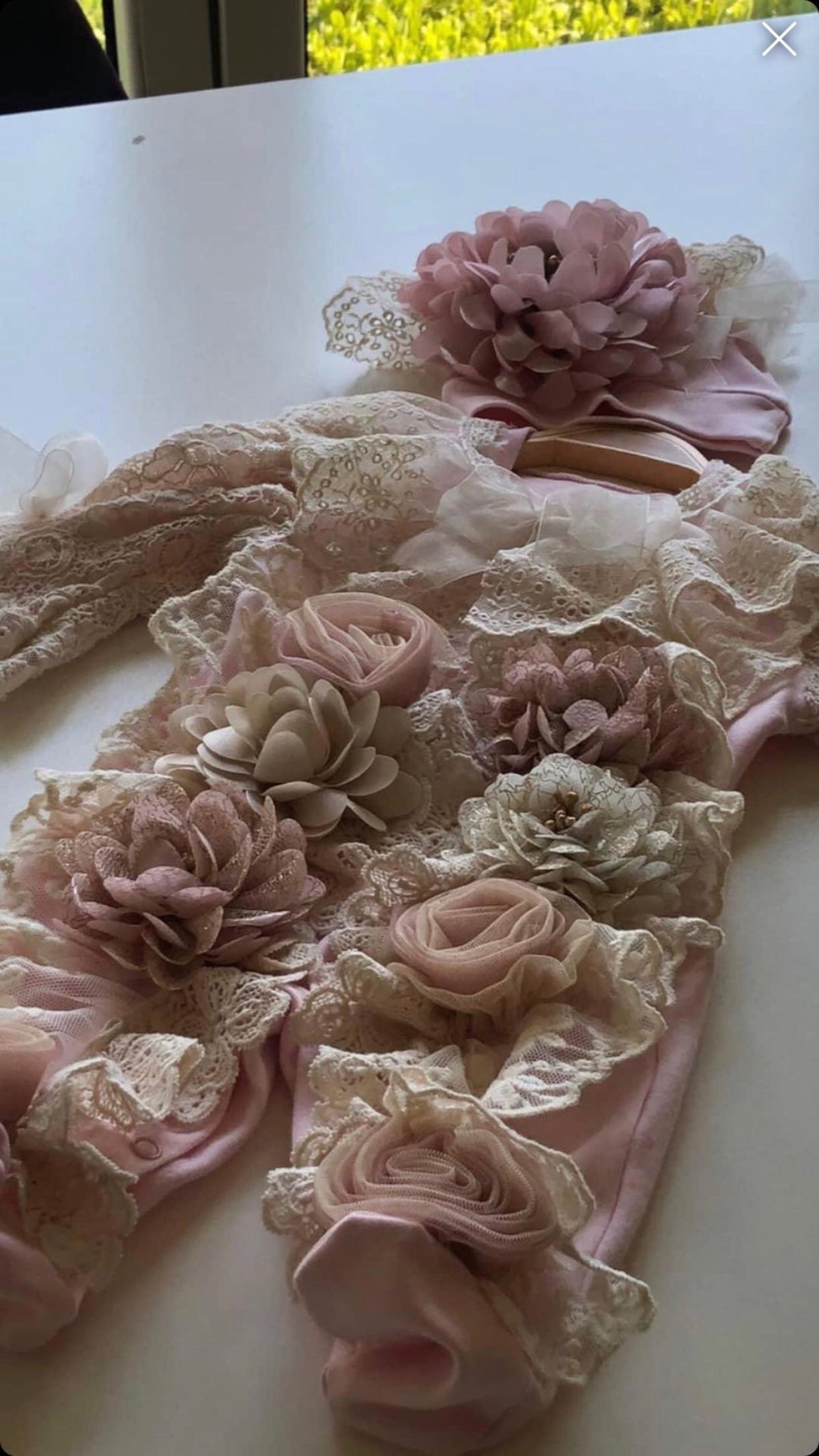 Baby flowers jumpsuit and bonnet