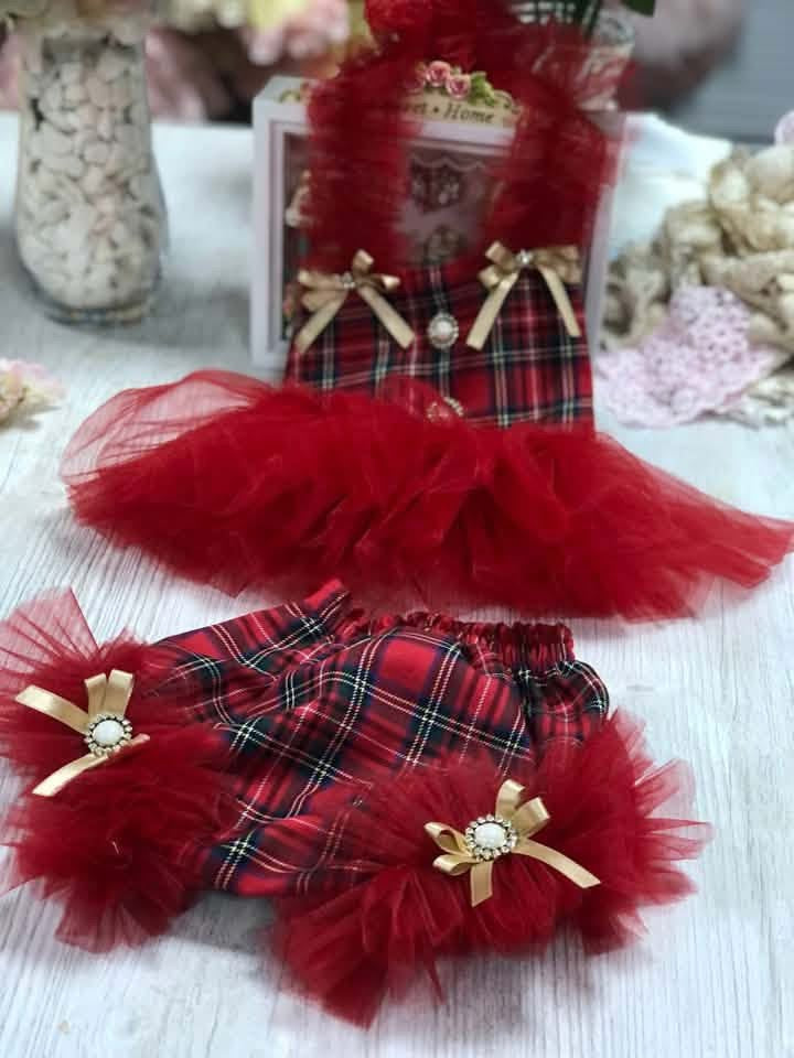 Red plain two pieces outfit
