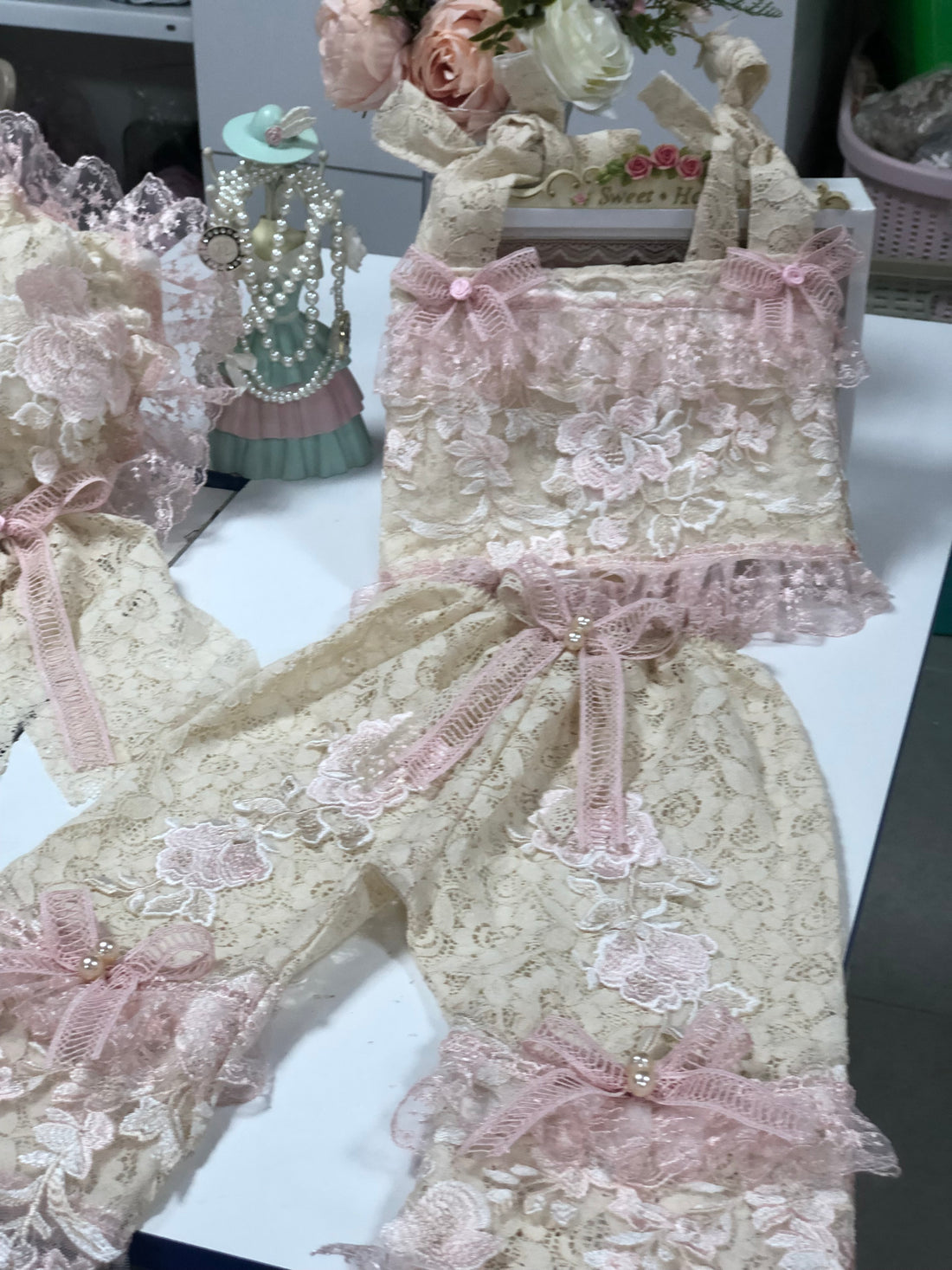 Lace Fabric Baby Girl Toddler Blouse Pants And Bonnet