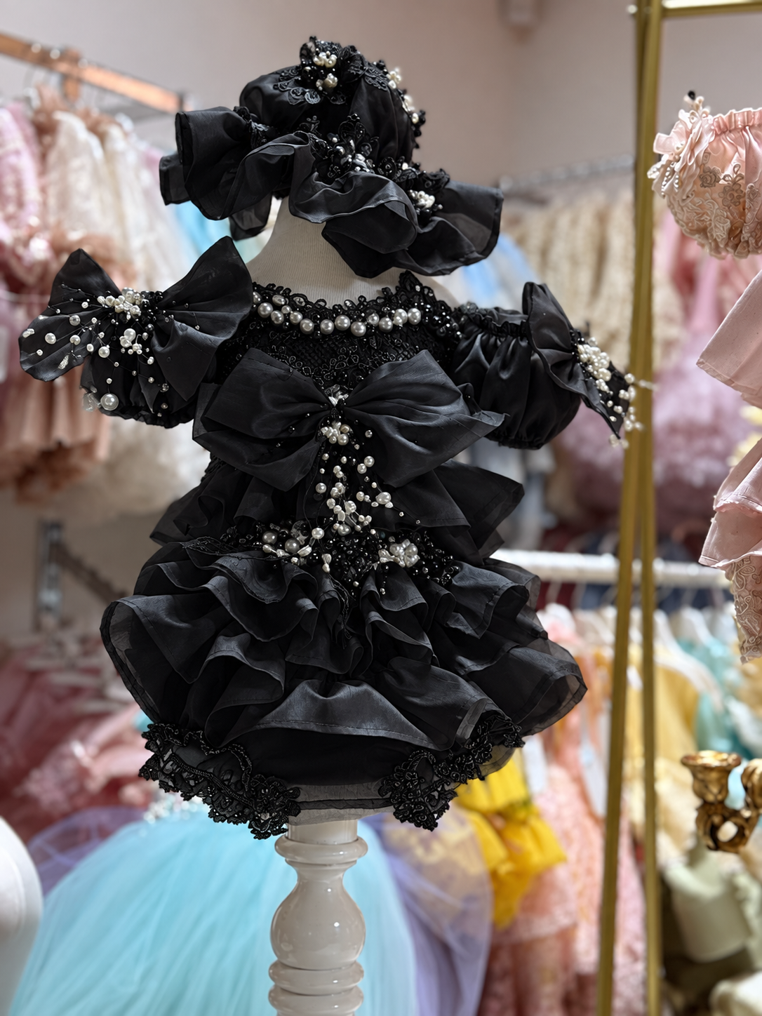 Black silk fabric two pieces outfit and bonnet