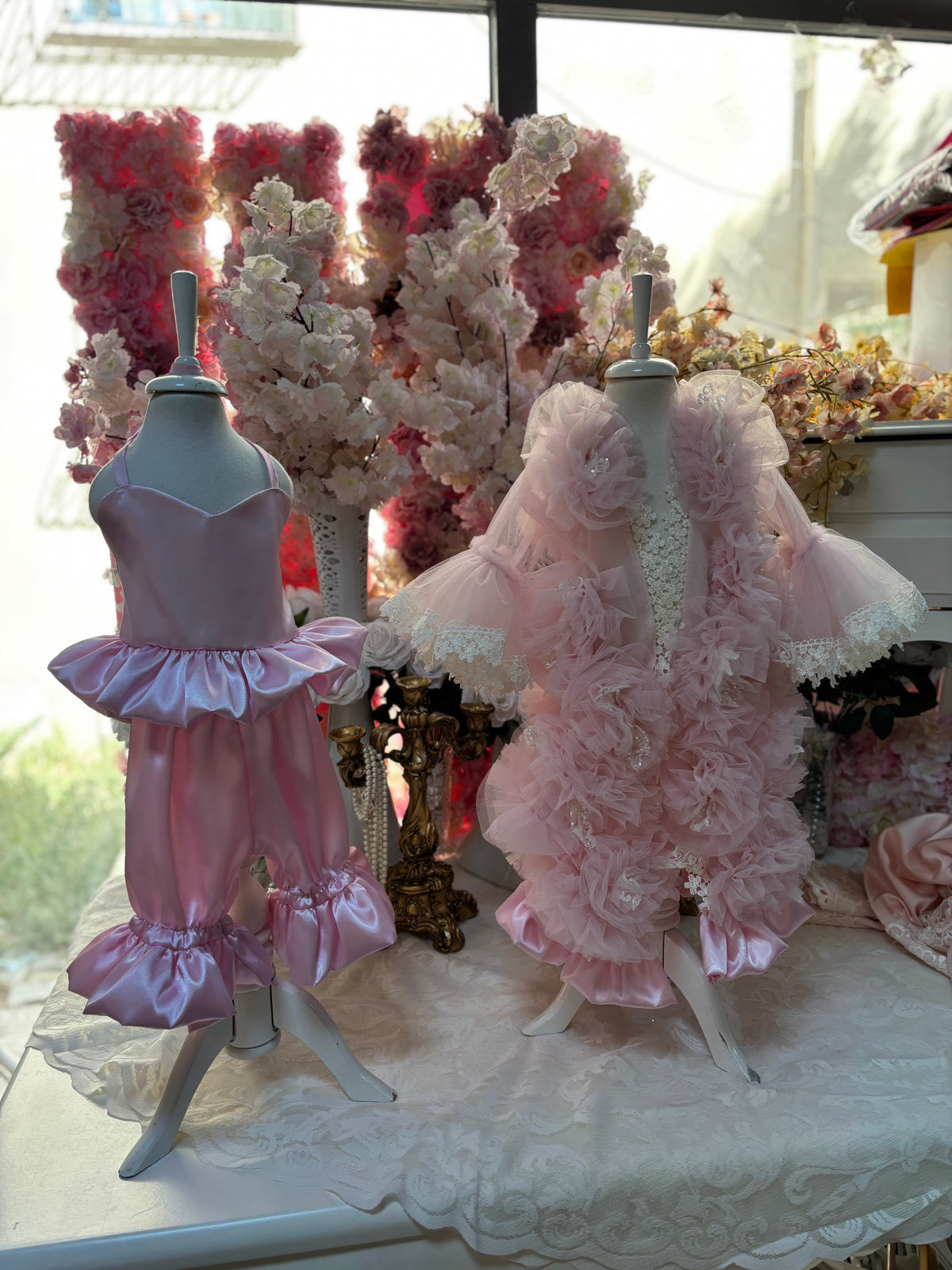 Pink satin fabric pajamas and tulle robe wholasale 6 pcs