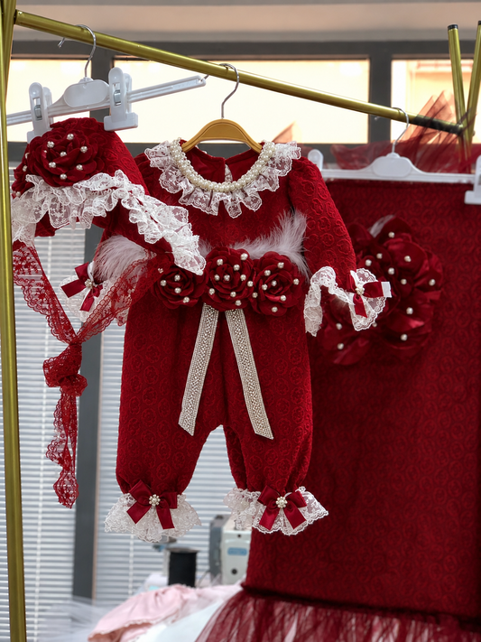 Red coton fabric baby blankent jumpsuit and bonnet