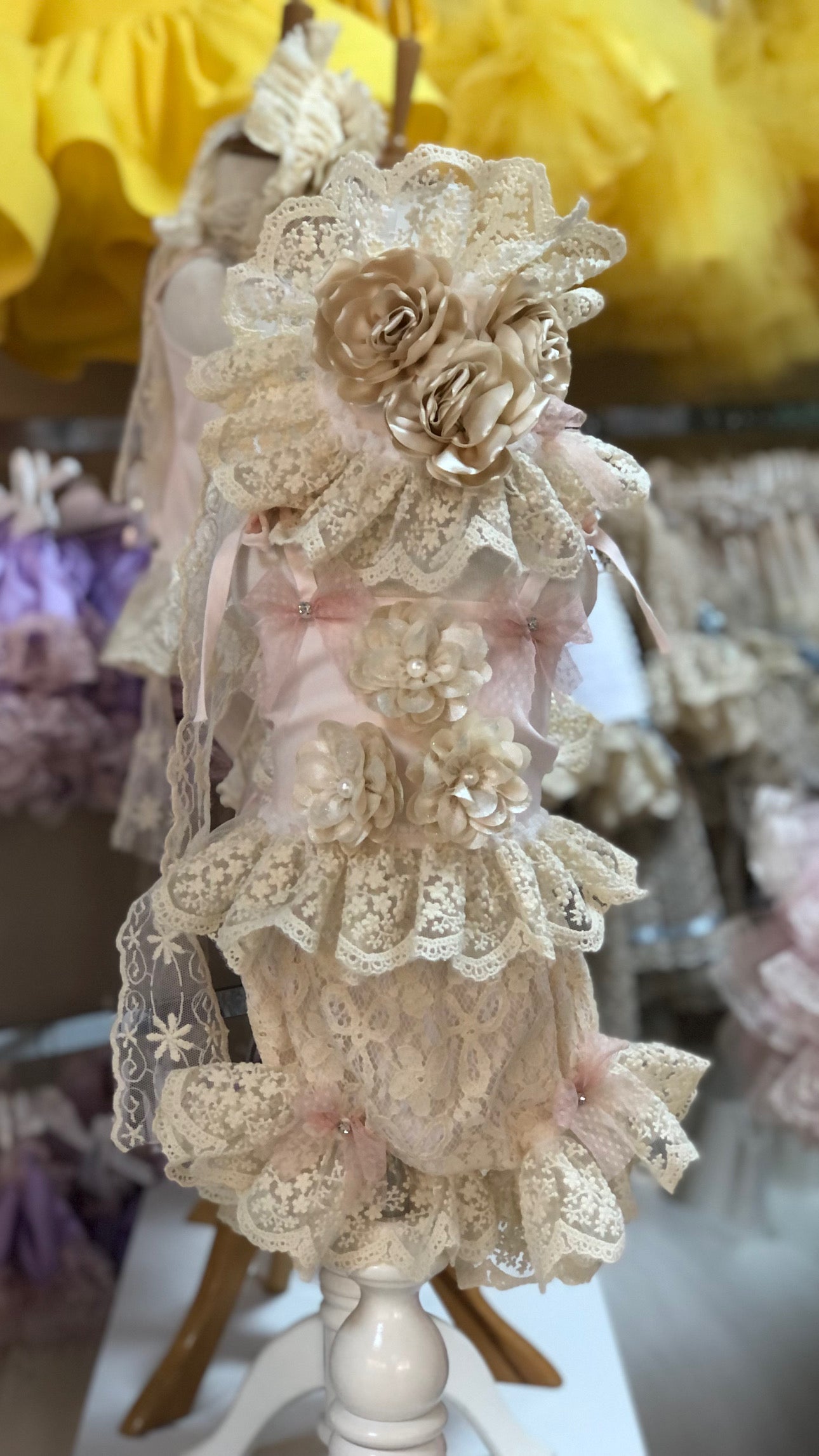 Pink Lace Fabric Baby Girl Two Pieces Outfit And HairBand set wholasale 7 pcs