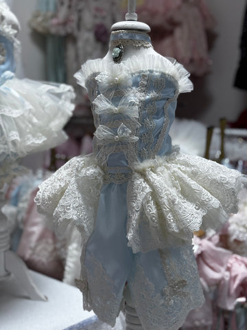 Blue two pieces outfit