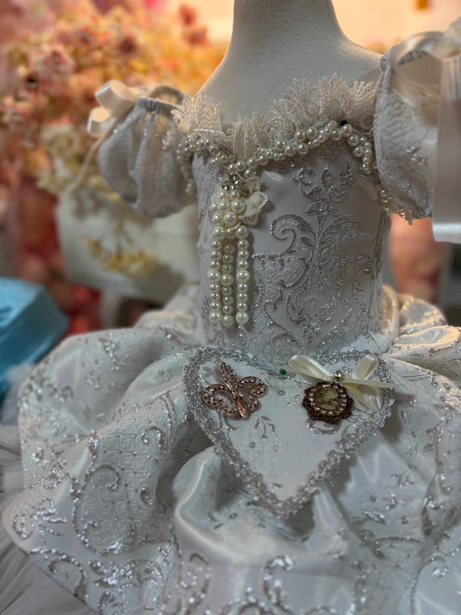 White amazing puffy dress