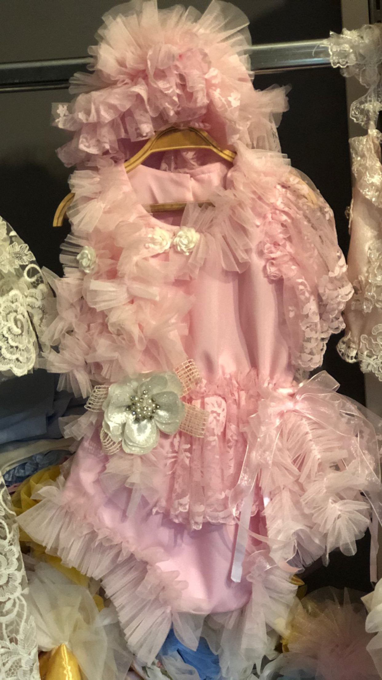 Pink coton fabric baby and girl romper and bonnet
