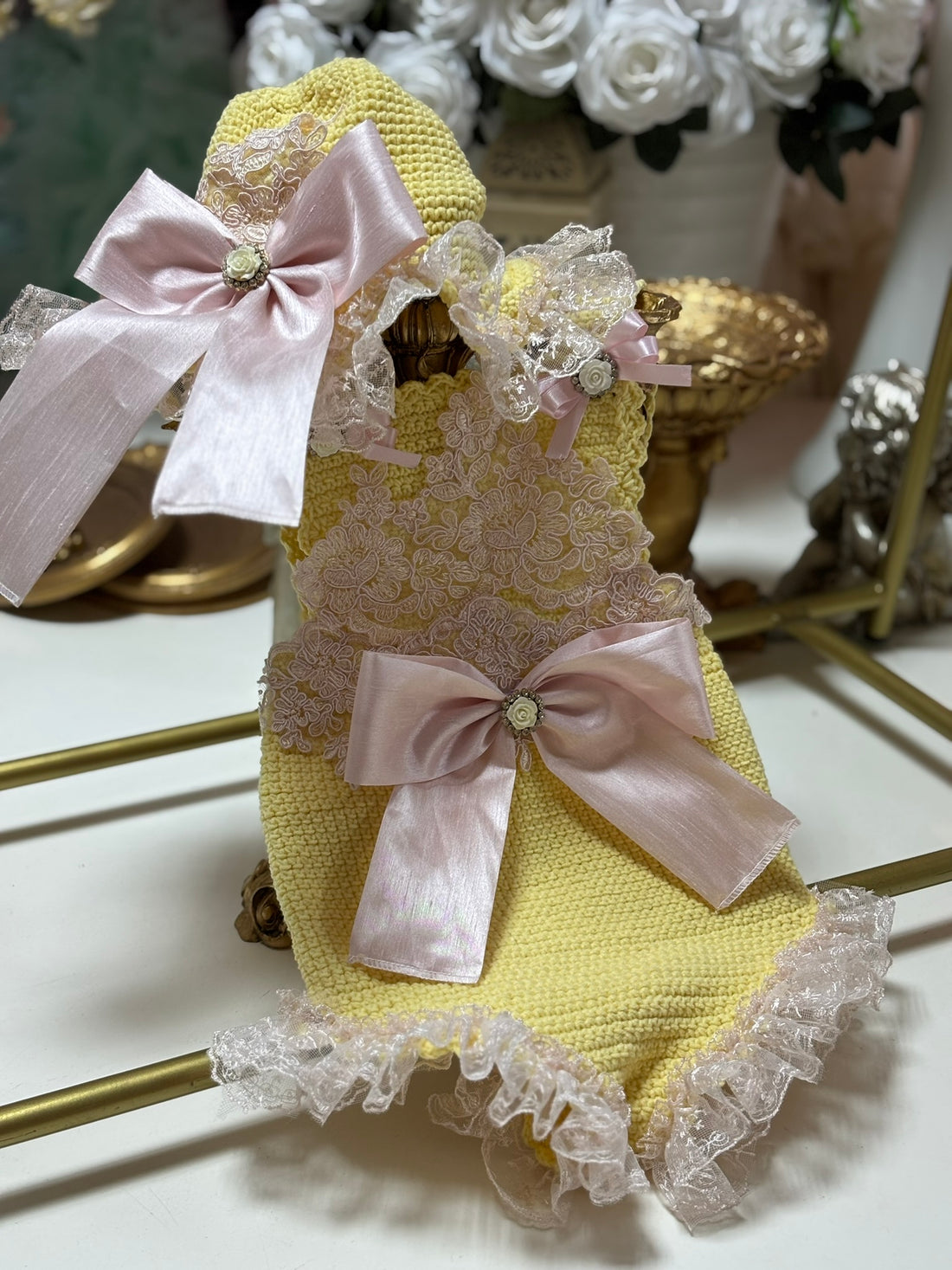Knitwear yellow romper and bonnet