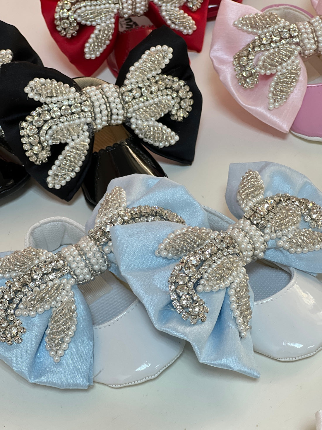 White blue bow rhine stone baby shoes and hair bow 5 ınc