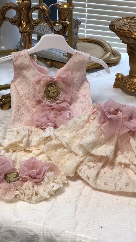 Cream lace two pieces outfit and hair band