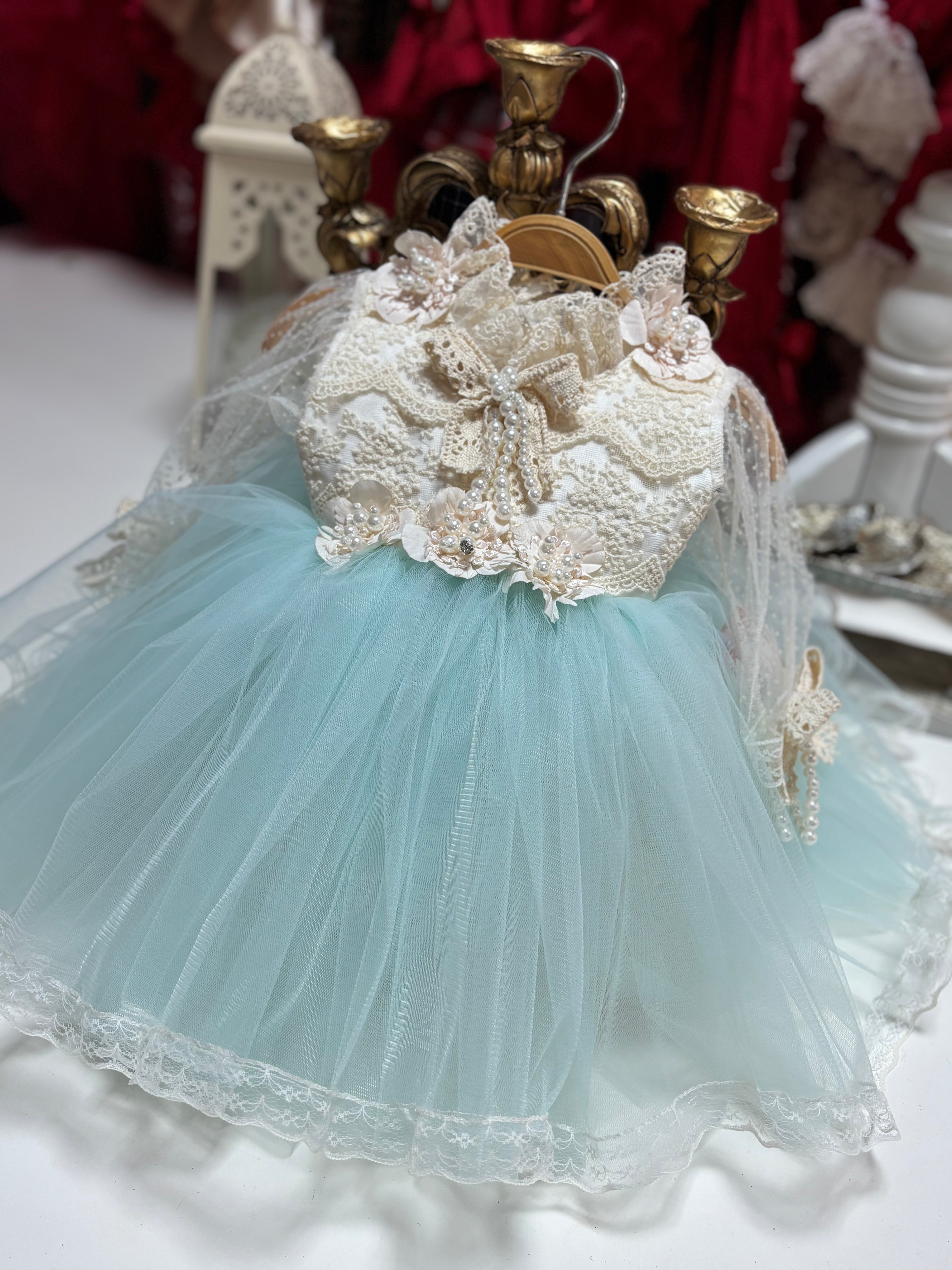 Amazing Tulle Pearl Lace Handmade Dresses