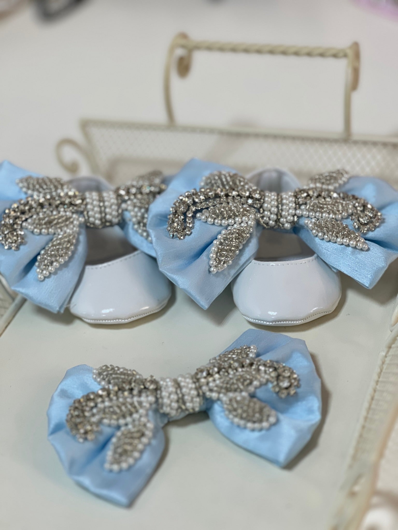 White blue bow rhine stone baby shoes and hair bow 5 ınc