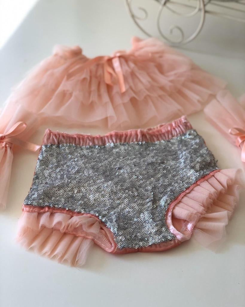 Tulle blouse and shorts