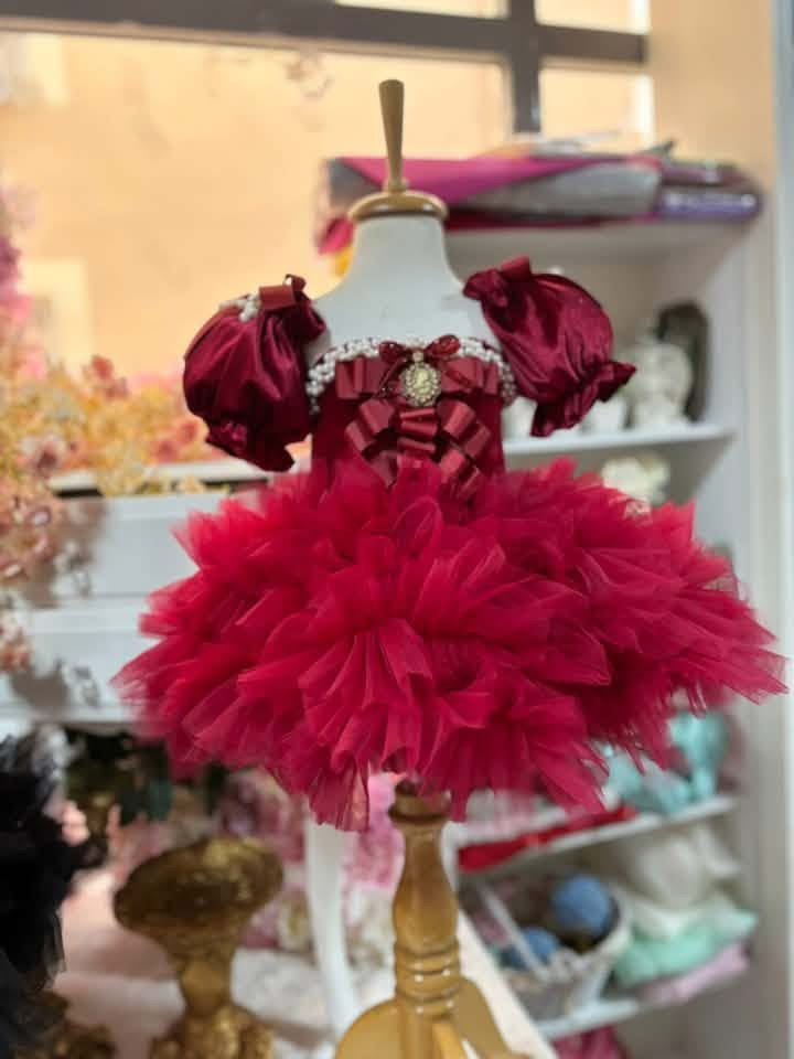 Red velvet puffy dress