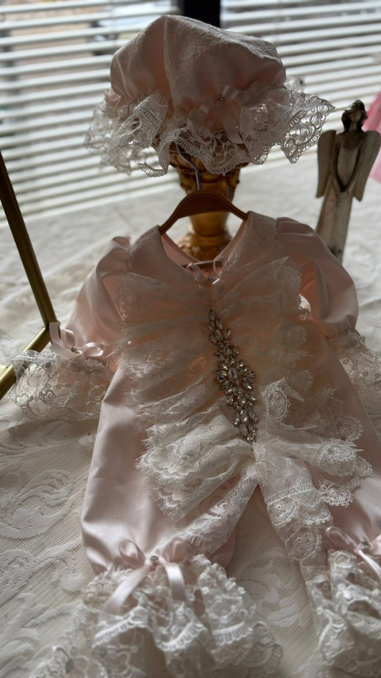 Light Pink Baby Jumpsuit And Bonnet Coton Fabric