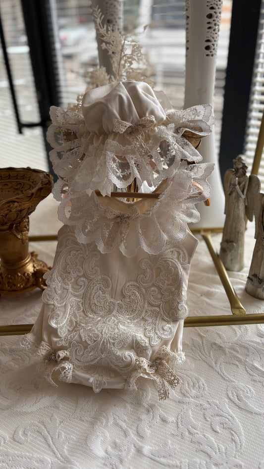 Cream coton fabric romper and bonnet