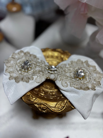 Cream velvet hair bow clip