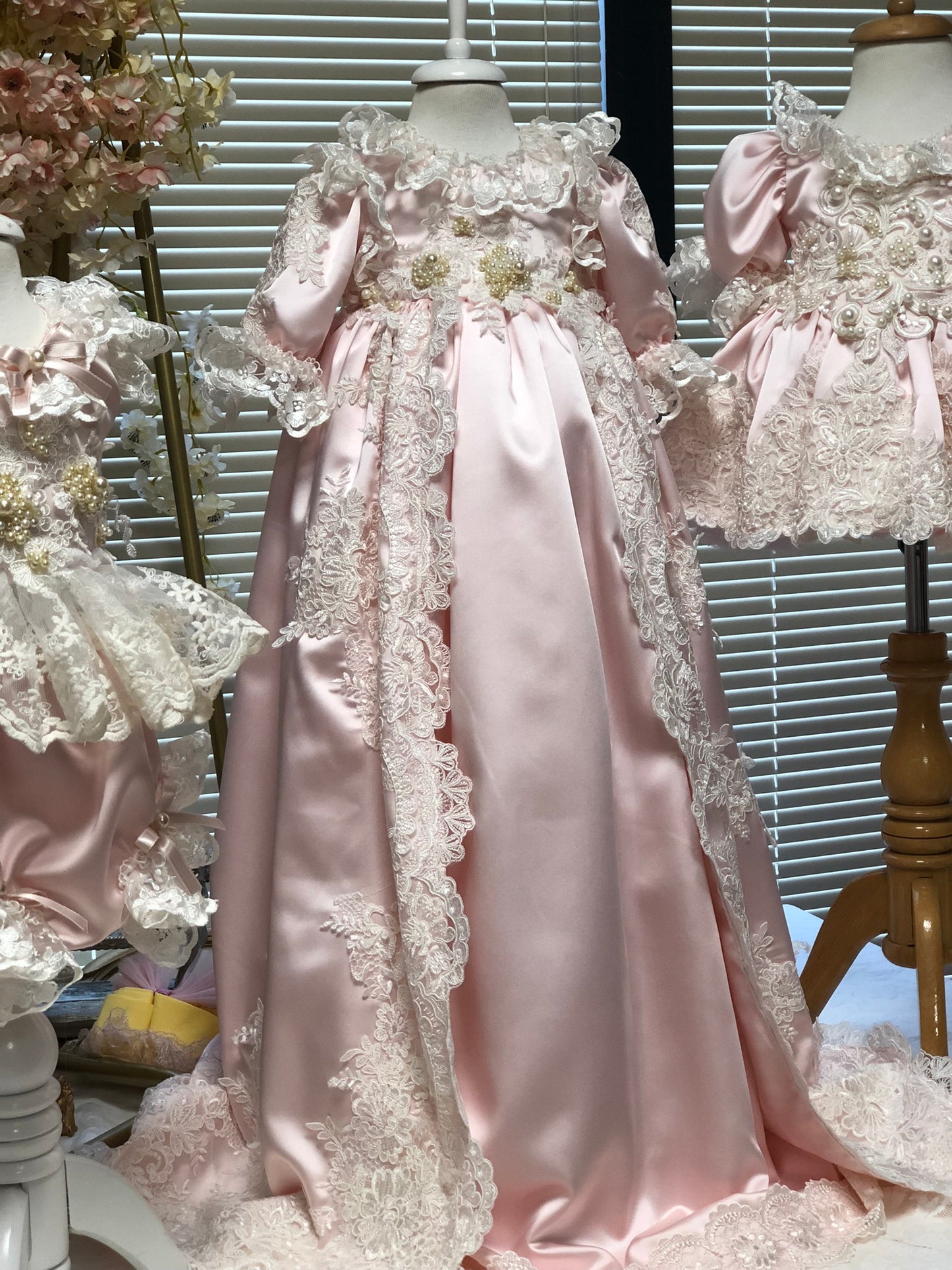 baby long satin gown france lace and bonnet wholesale 4 pcs