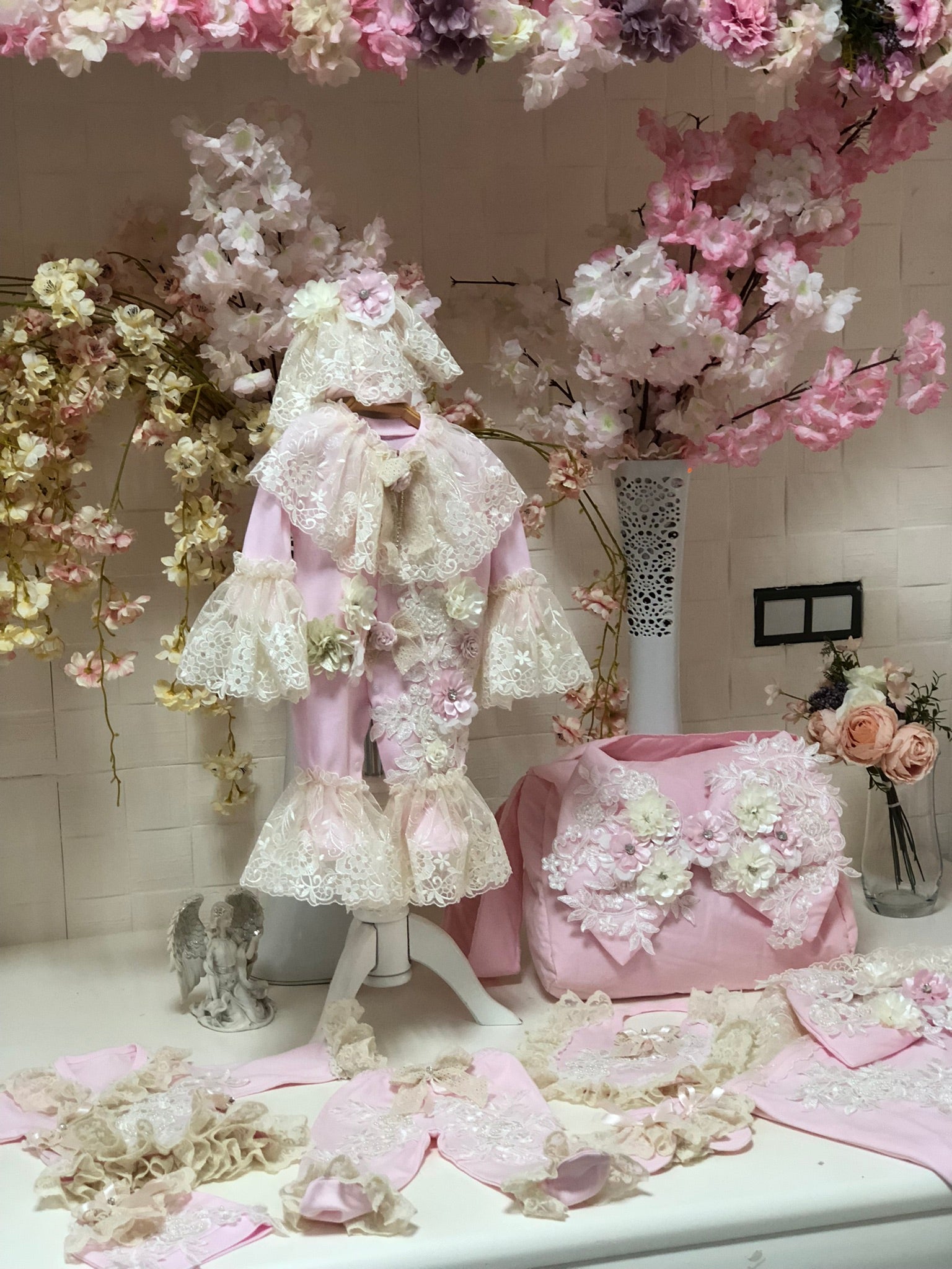 Pink Baby Newborn Jumpsuit Hat Pajamas Blankent And Diaper Bag 8 pieces set