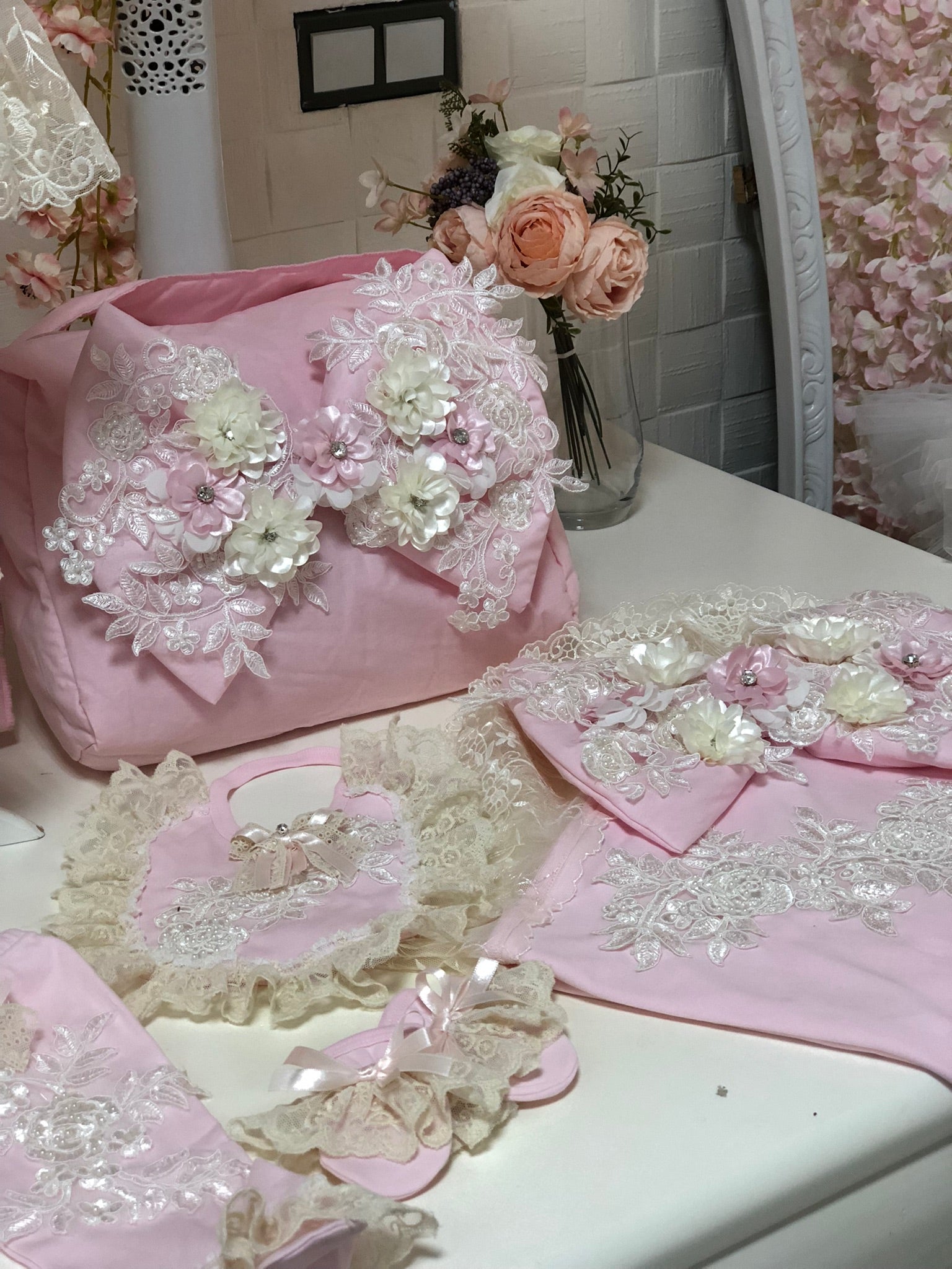 Pink Baby Newborn Jumpsuit Hat Pajamas Blankent And Diaper Bag 8 pieces set