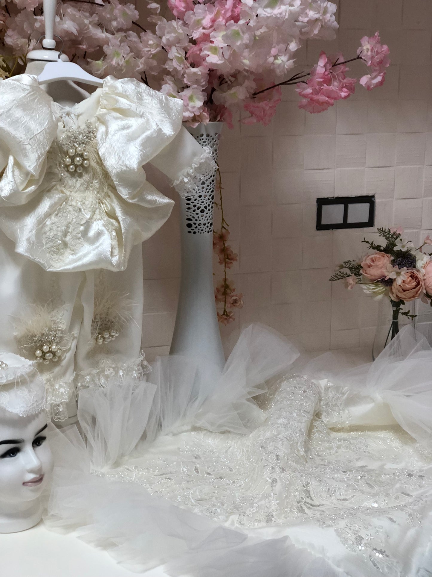 cream satin fabric jumpsuit hairband and blankent set
