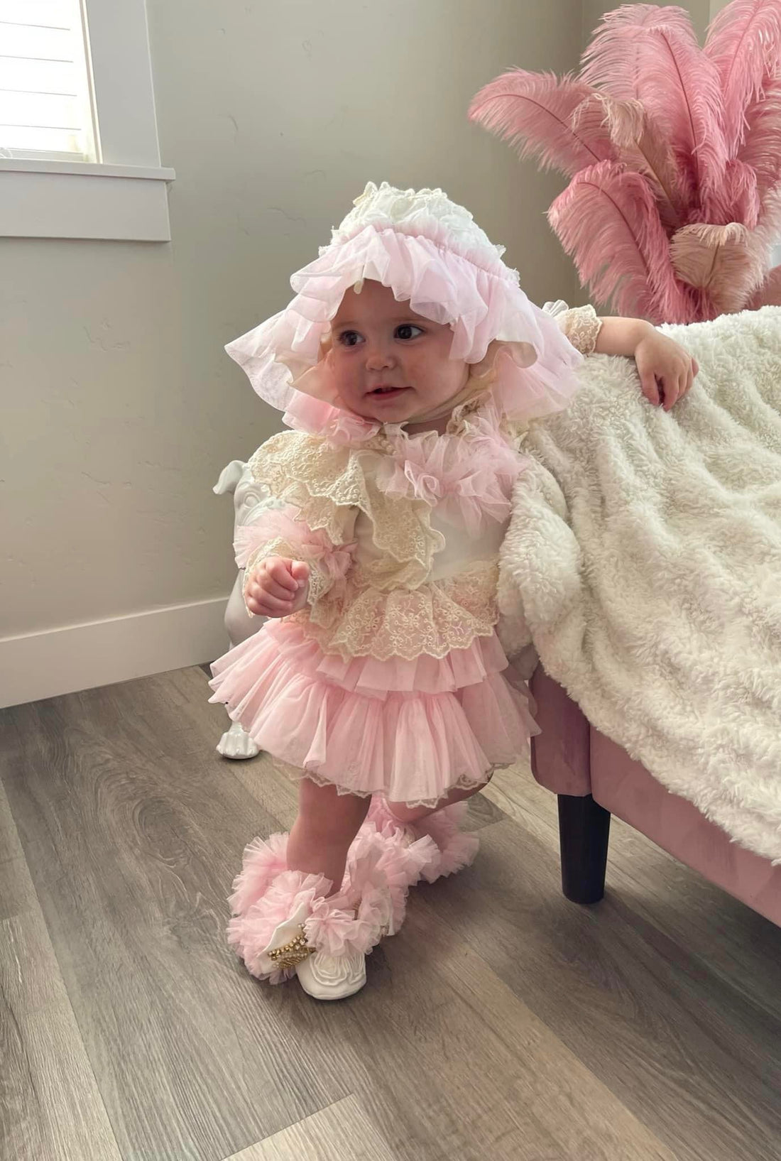 Pink Cream Coton fabric baby and girl two pieces outfıt and bonnet