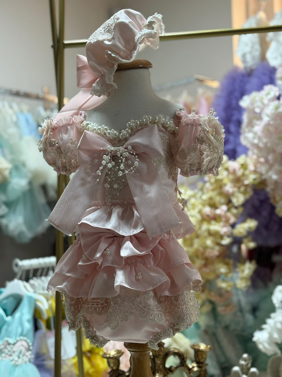 Pink silk fabric baby and girl short blouse bonnet two pieces set