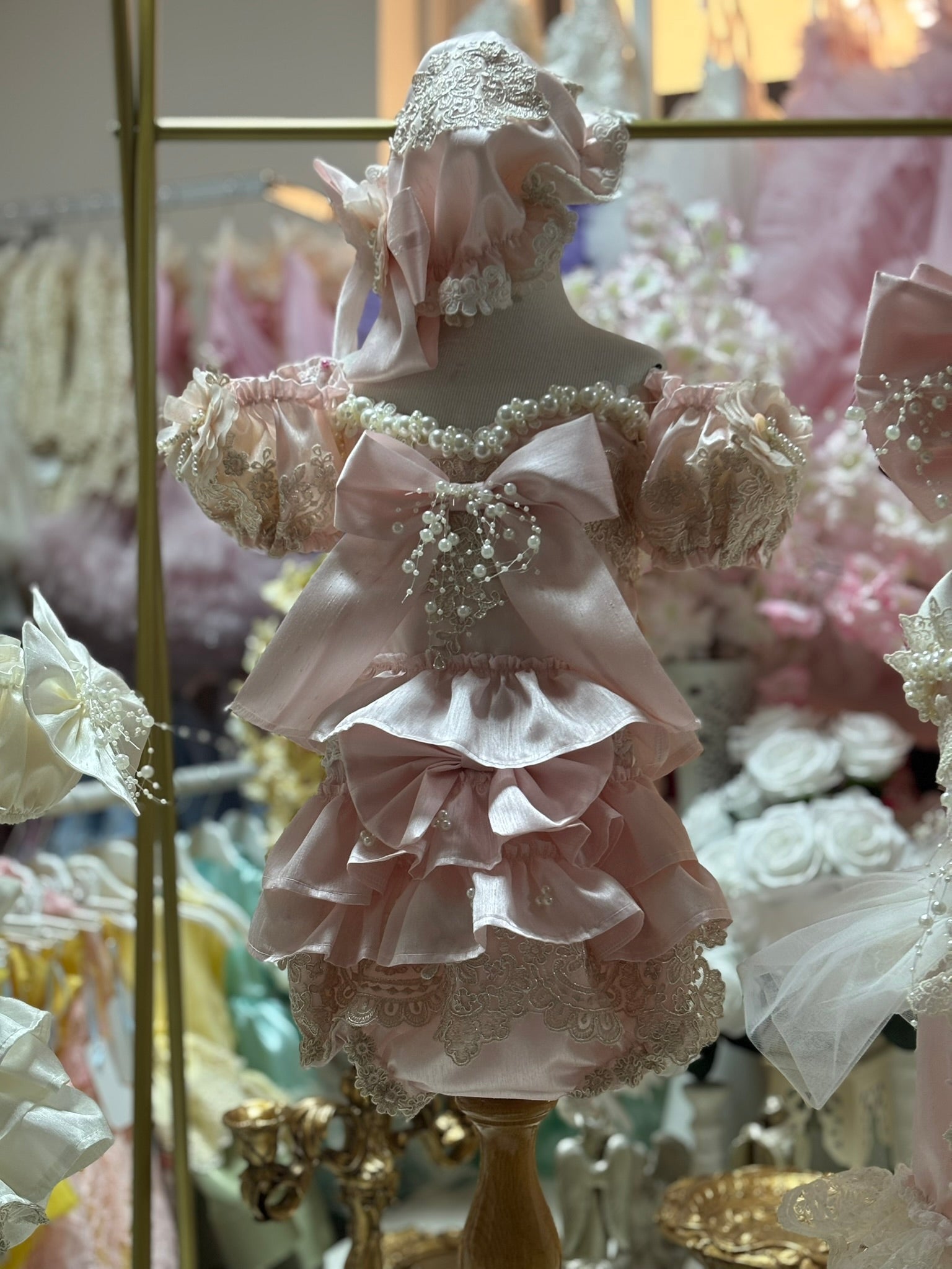 Pink silk fabric baby and girl short blouse bonnet two pieces set