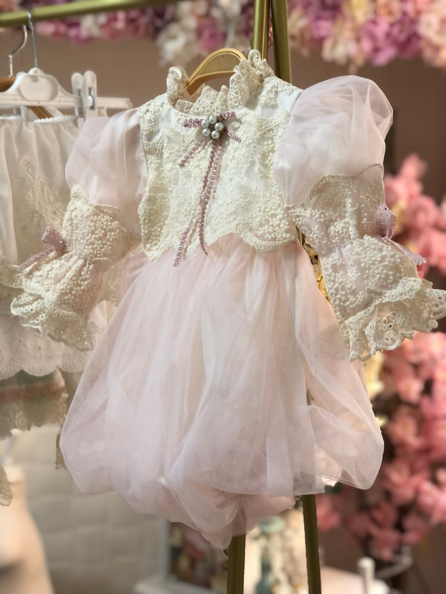 cream coton lace fabric  romper wholesale 6 pcs