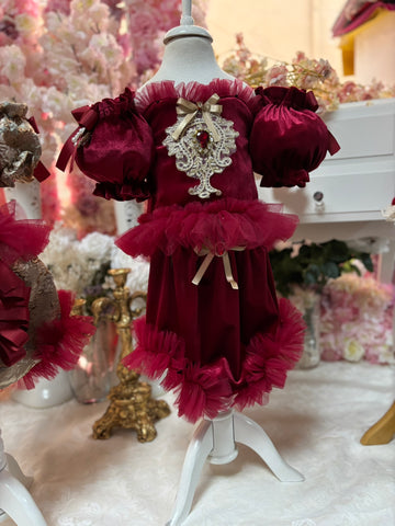 Velvet Amazing  Holiday Blouse And Shorts