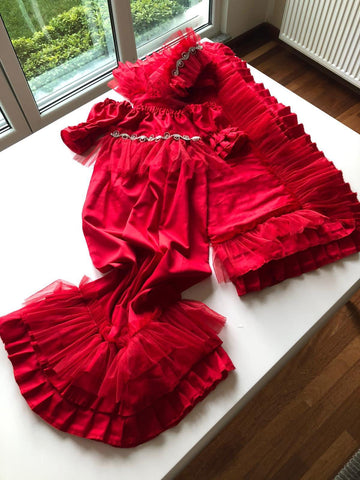 Red Holiday Gown Bonnet And Blankent Set